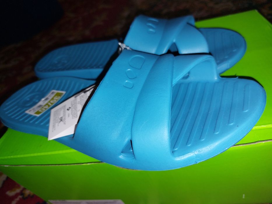 Шльопанці жіночі 40 р.