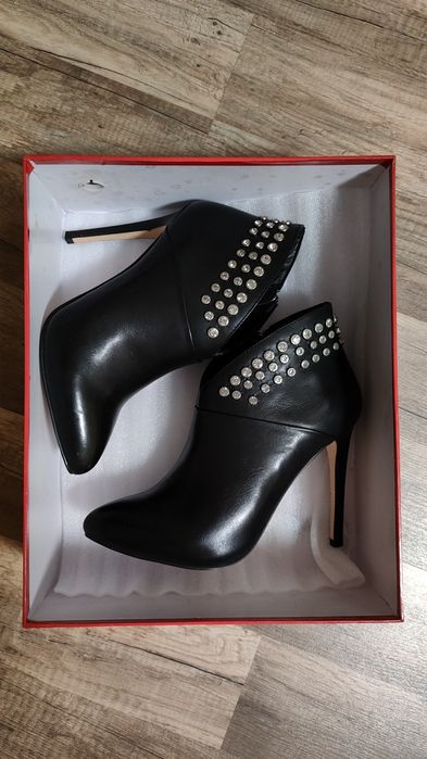 Жіночі черевики. Натуральна шкіра. Розмір 36. НОВІ. Осінь