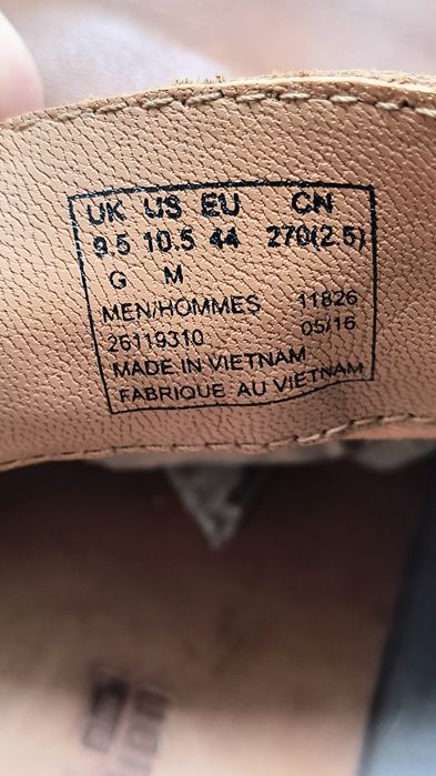Туфлі класичні броги Clarks шкіра