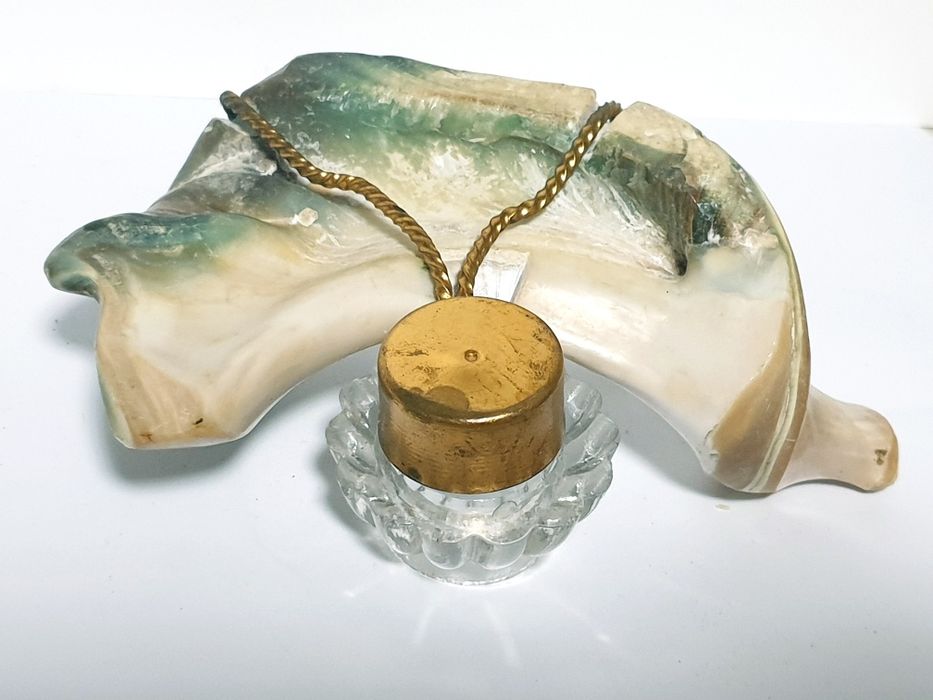 Lindo pequeno antigo tinteiro francês Palais Royal