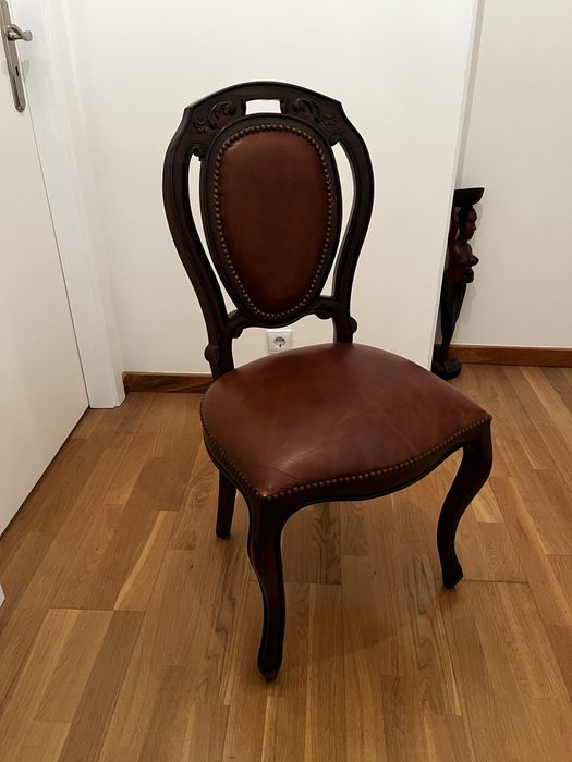 Cadeiras estofo pele