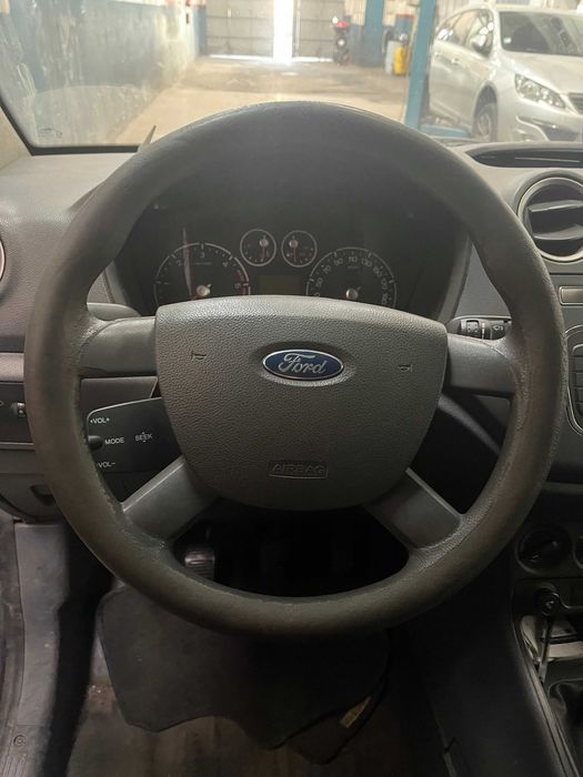 Carrinha Ford Transit connect