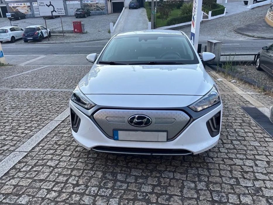 Hyundai Ioniq Business