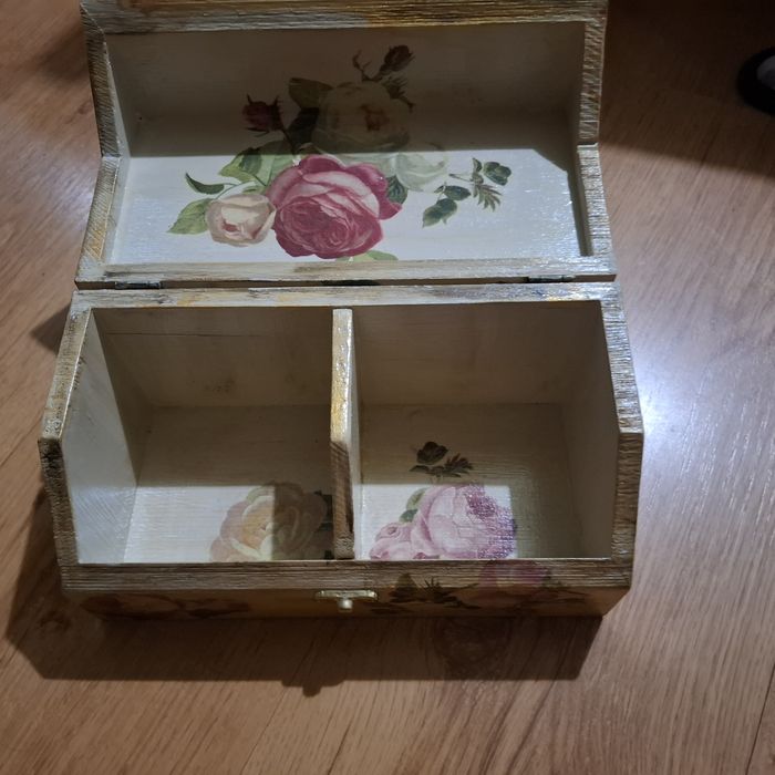 Продам деревянную шкатулку