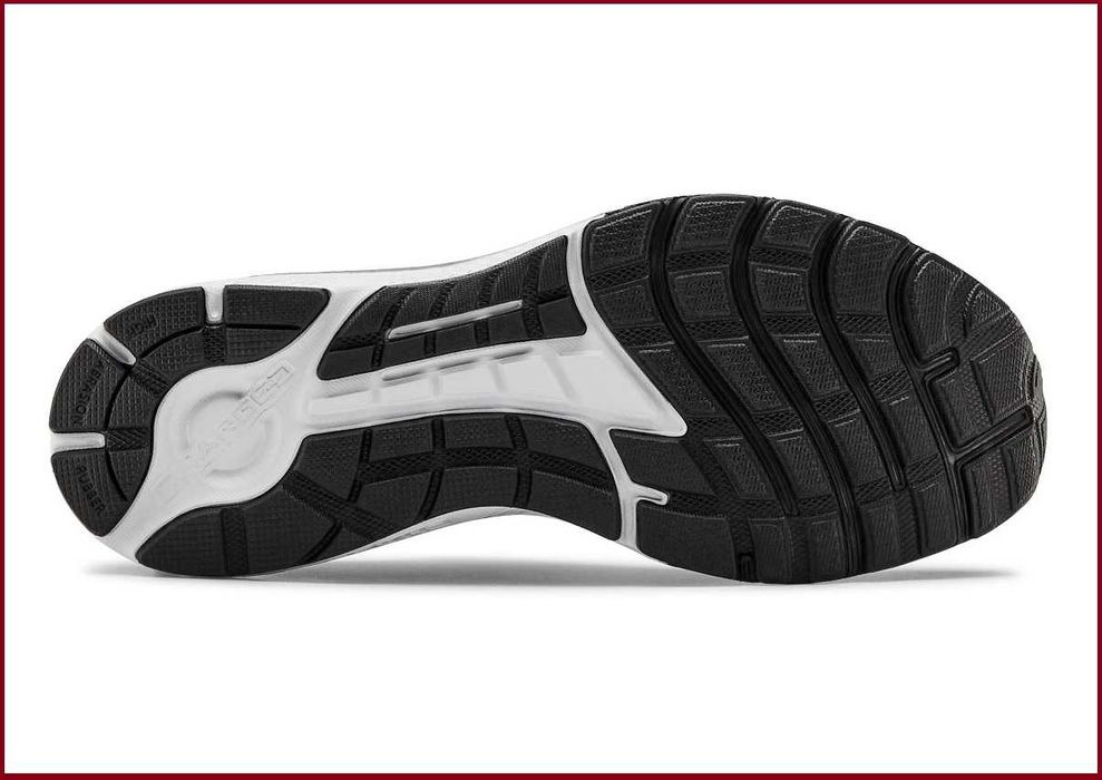 Buty Under Armour Charged Escape 3 Roz 47.5 30.5cm Do Biegania Trening