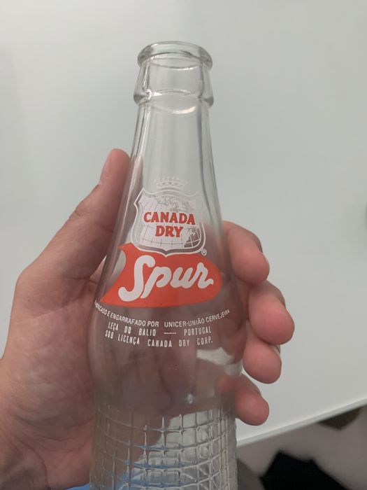 Garrafas da canada dry