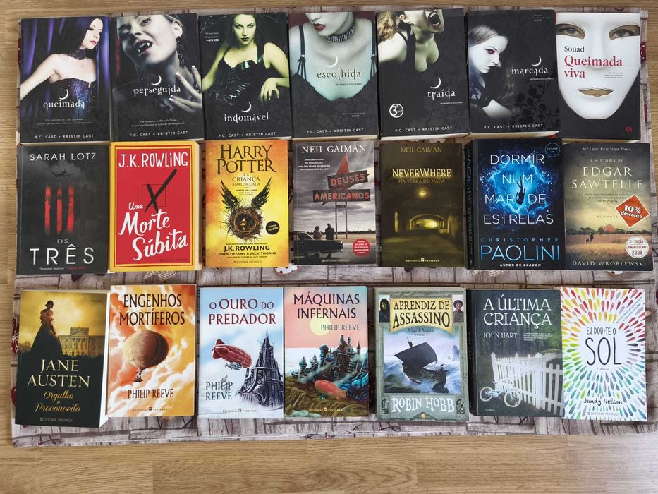 Livros Stephen King, George R.R. Martin, Margaret Atwood, etc