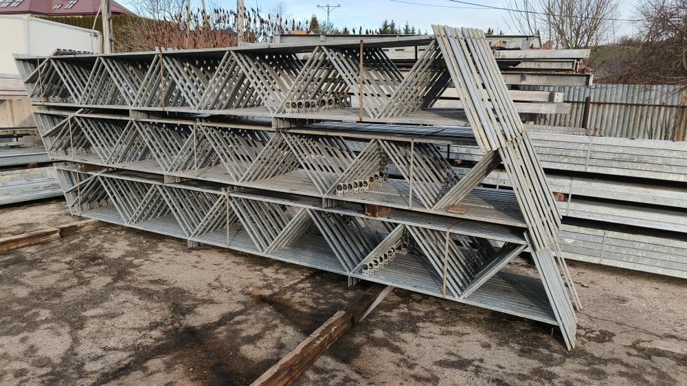 Kratownica stalowa dwuspadowa, rozpiętość 7,9m