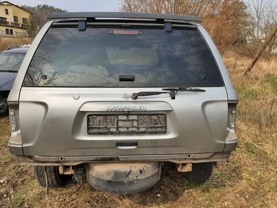Nissan Pathfinder R50 3.5b V6 99-04 Klapa tylna kompletna
