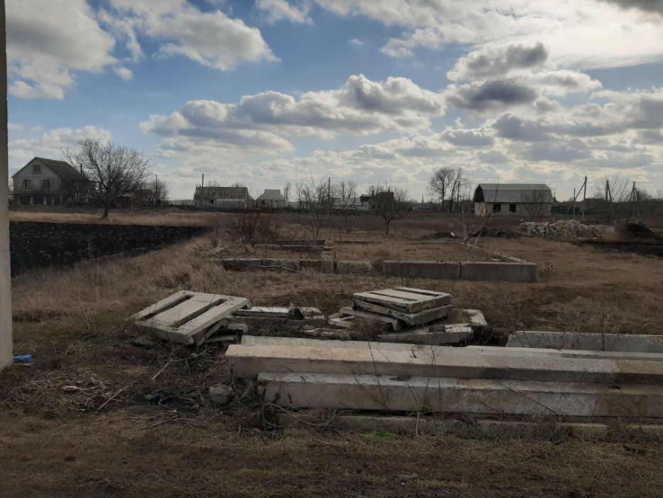 Участок под застройку 8 соток в Котовске (Подольске) с фундаментом