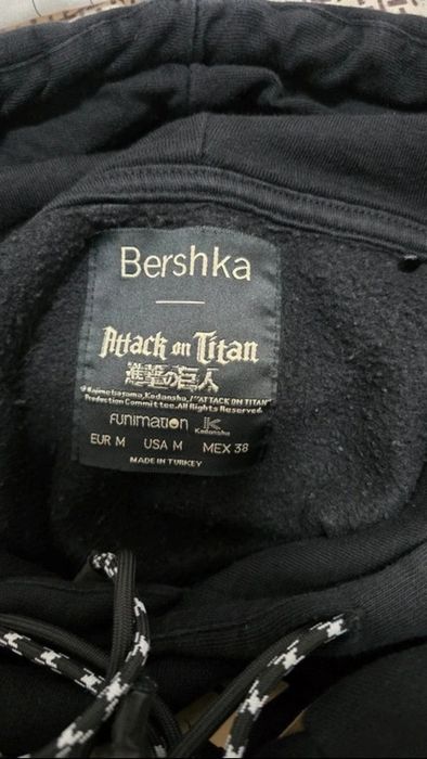 Camisola Attack on Titan Mikasa