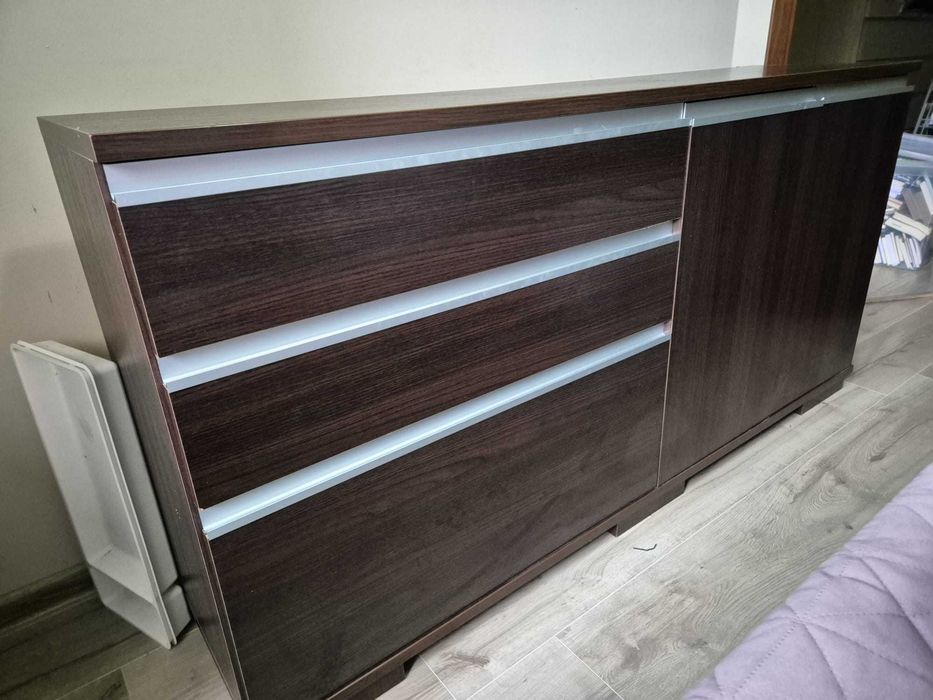 Komoda z szufladami i szafką