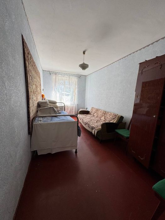 Продається 3-х кімнатна квартира 2 поверх Дослідна