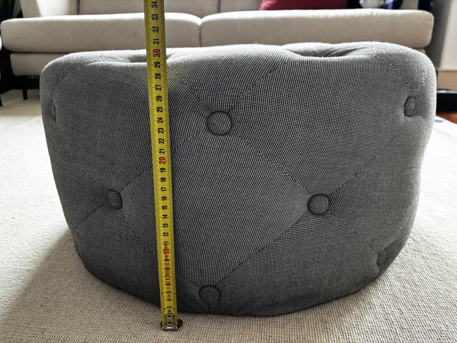 Banco/puff capitonê