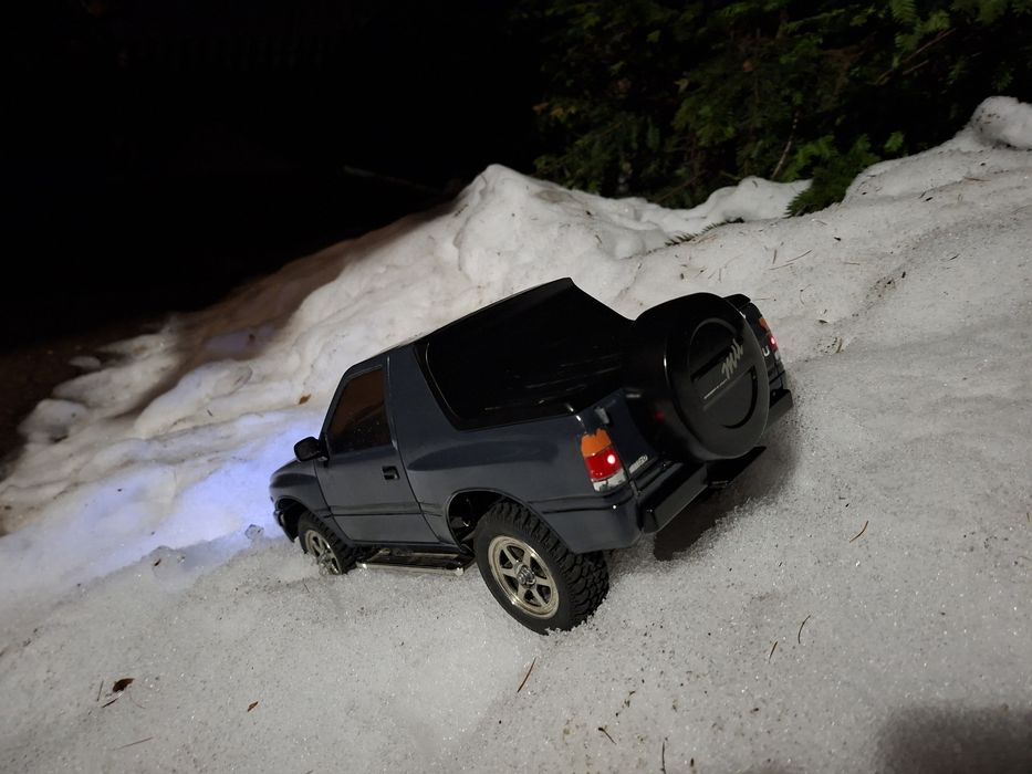 Isuzu Mu tamiya RC