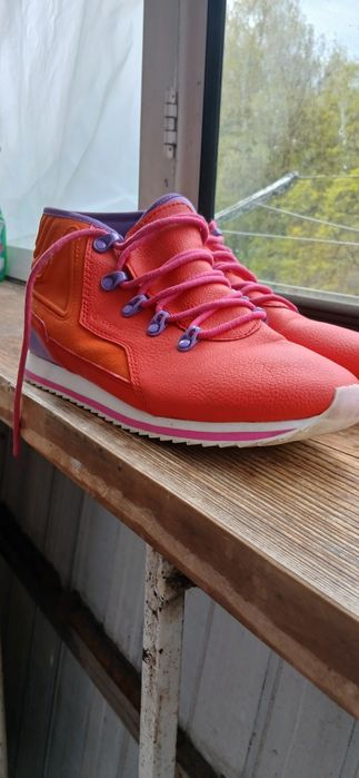 Жіночі кросівки Cropp