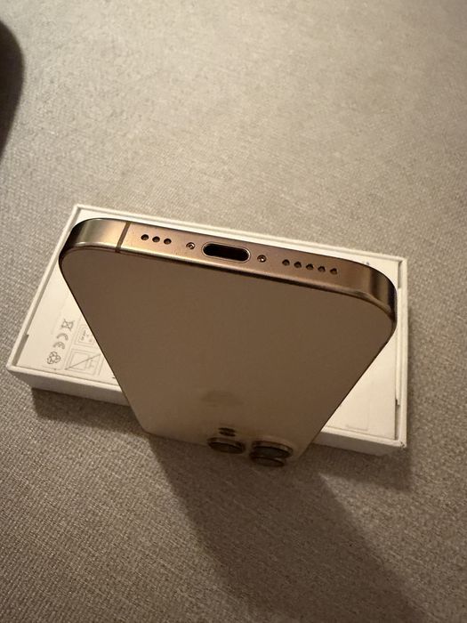 Iphone 16 pro  128 bateria 90%