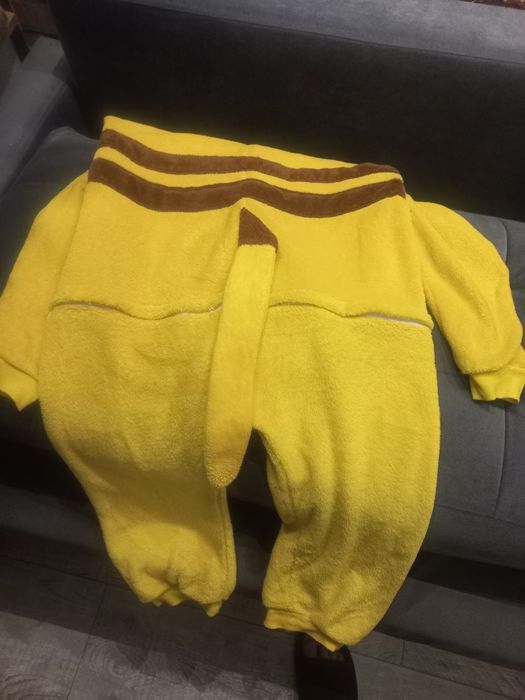 Piżama Picachu żołta