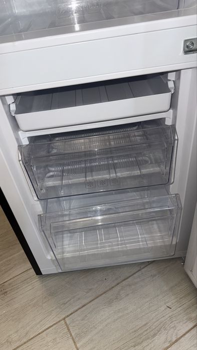 Холодильник б/у  в новому стані