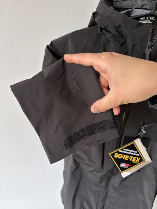 Arcteryx Alpha SV куртка