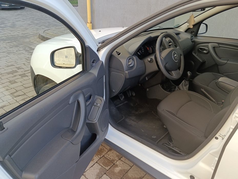 Свіжопригнаний Duster 2016. Дастер