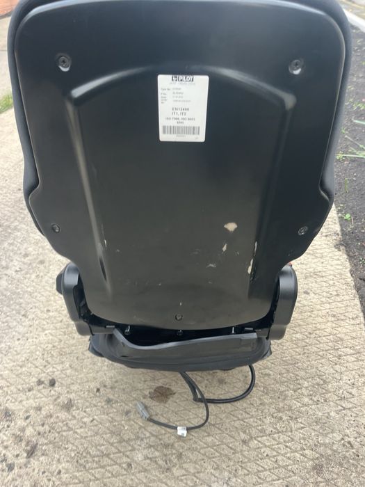 Продам сиденье Пилот маниту . Состояние  идеальное, новое.