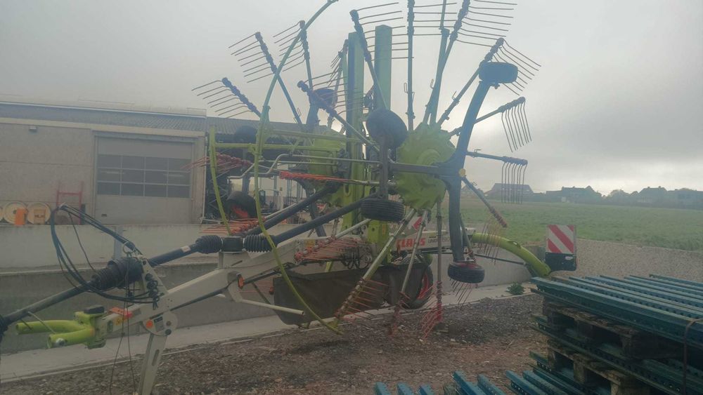 Zgrabiarka 2 karuzelowa Claas Liner 2900
