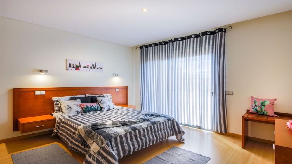 Moradia M4 c/ Piscina p/ Férias. Albufeira-Algarve.