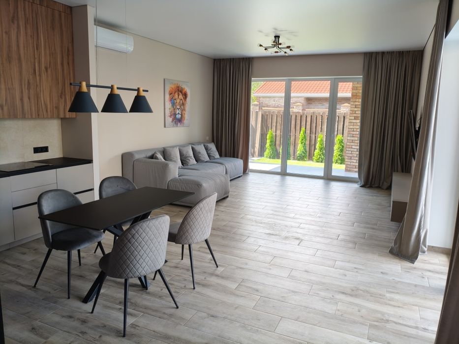 Продам шикарный дом Братское