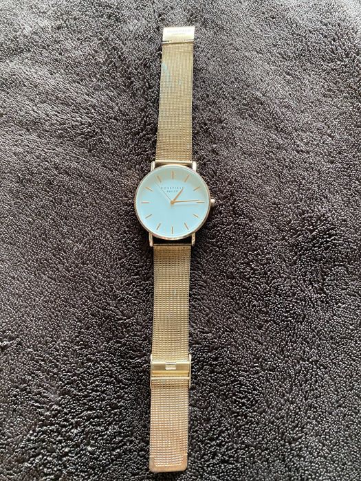 Zegarek damski roznego koloru