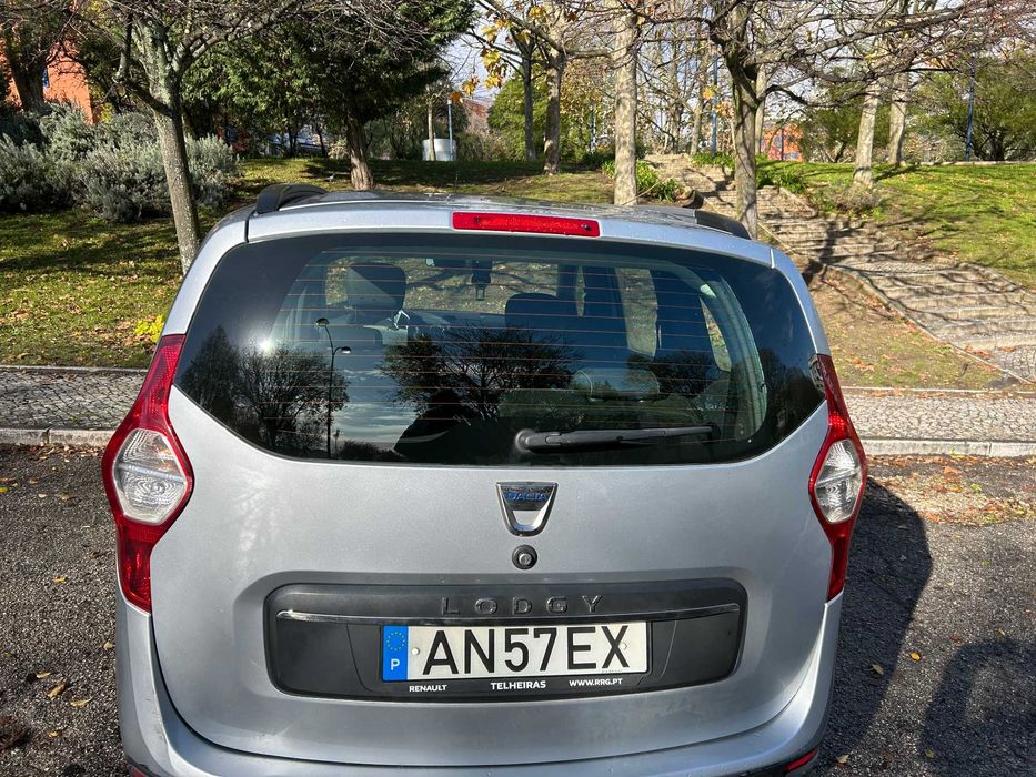 dacia Lodgy Stepway DCI 115- 7 lugares (Janeiro 2022)