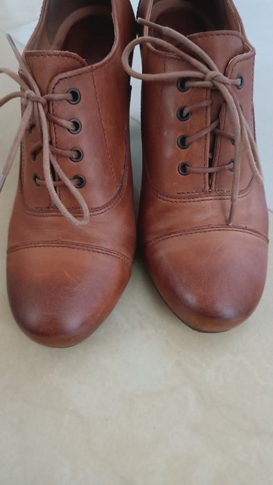 Półbuty damskie Lasocki