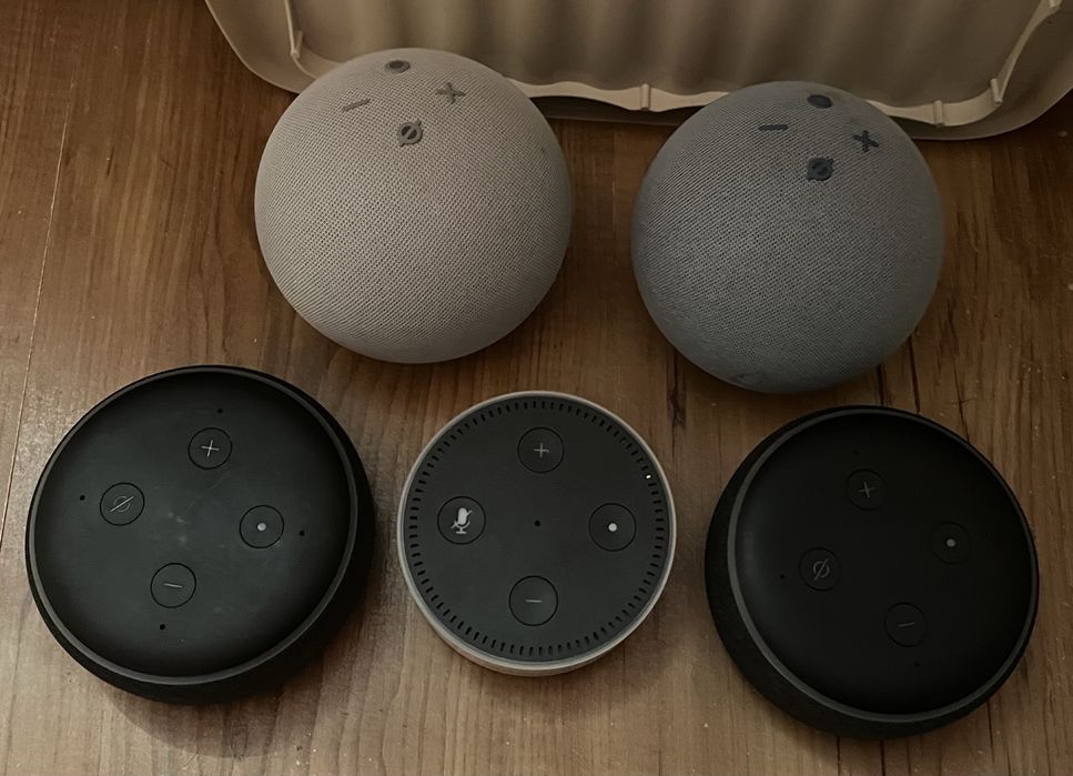 Zestaw 5x Asystenta glosowego Amazon Alexa Echo Dot