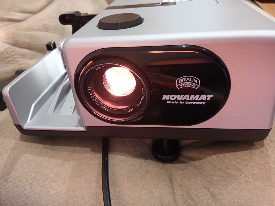 Braun Novamat E150 - Projetor de slides
