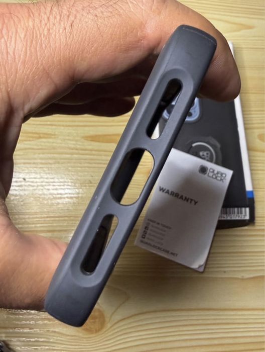 Capa Quad Lock para iPhone 13 Pro Max