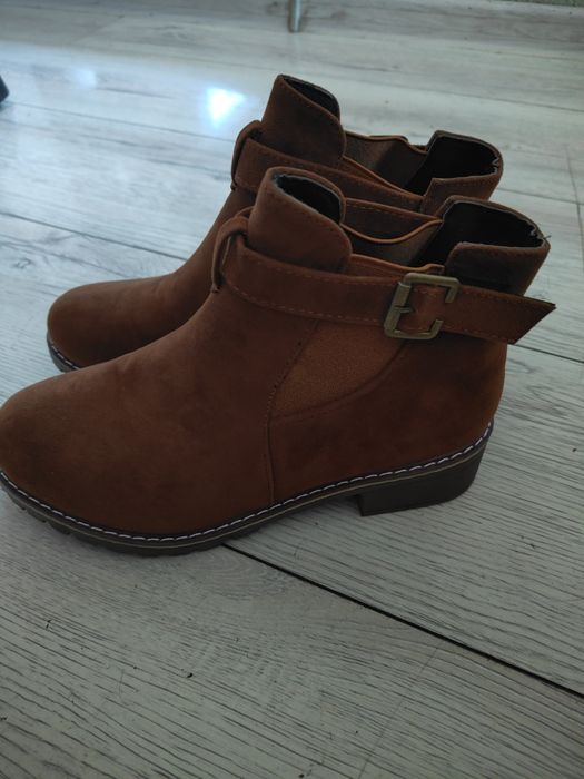 Buty brązowe nowe