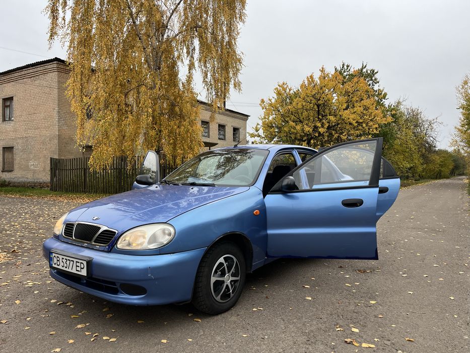 Продам автомобіль повністю обслужений, вкладень не потребує.