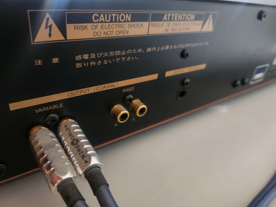 Odtwarzacz CD Luxman d-500xs