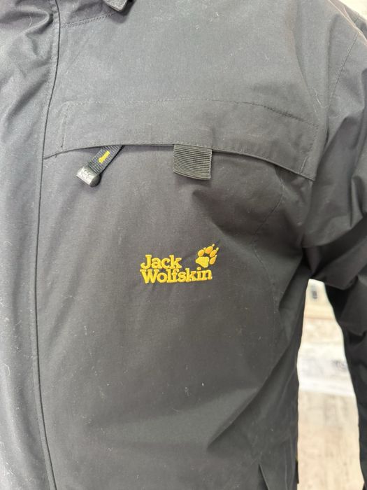 Продам куртку Jack  Wolfskin