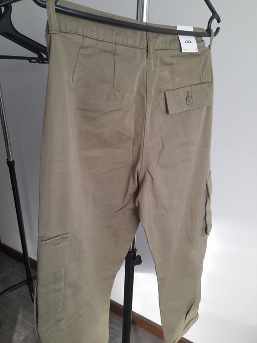 Стильні жіночі штани