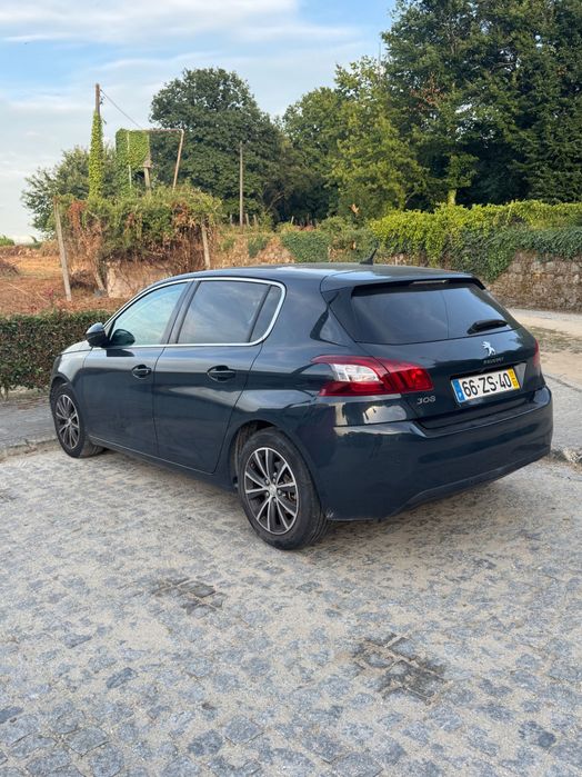 Peugeot 308 — fotografia 2