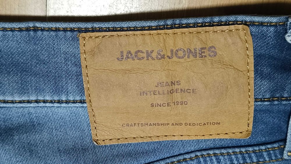 Męskie spodnie jeansowe JACK&JONES r.M stan bardzo dobry