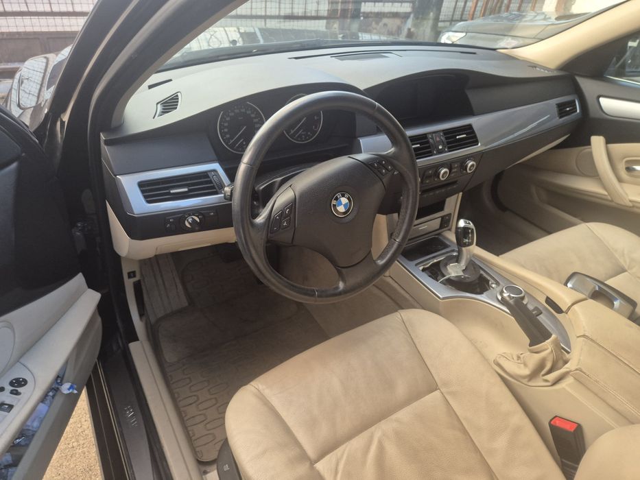 Vendobmw.523i Lci avaria motor