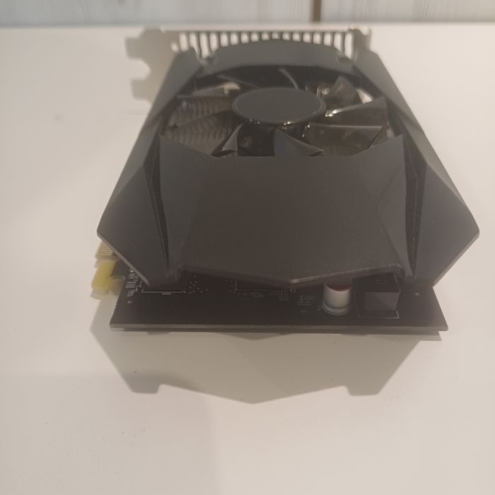 Відеокарта Radeon HD 7670 4GB GDDR5 ОЕМ 128 bit.