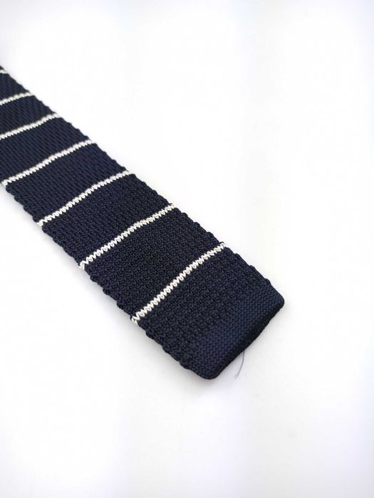 granatowy krawat knit w paski n25