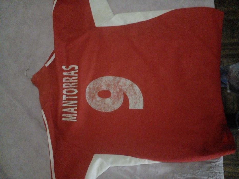 Camisola oficial