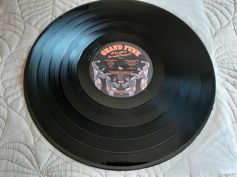 Grand Funk - All The Girls In The World Beware - Japão - Vinil LP