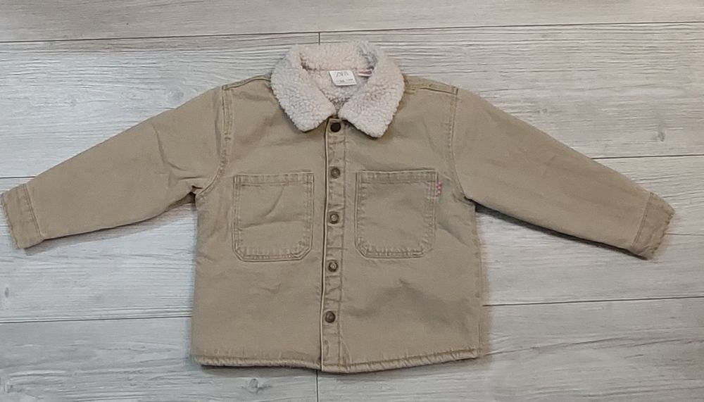 Продам куртку Zara