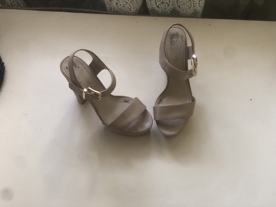 Босоножки/туфли 38р