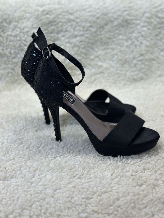 Чорні святкові туфлі на підборах, 36 розмір